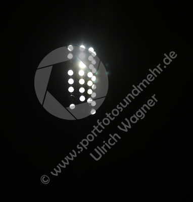 19.10.2021, Gruenwalder Stadion, Flutlicht LED

Hier nur Vorschaubilder !