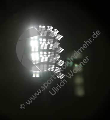 19.10.2021, Gruenwalder Stadion, Flutlicht LED

Hier nur Vorschaubilder !