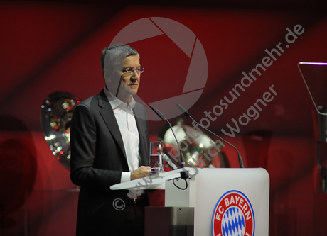 12.11.2023, FC Bayern Muenchen - Jahreshauptversammlung

Hier nur Vorschaubilder !