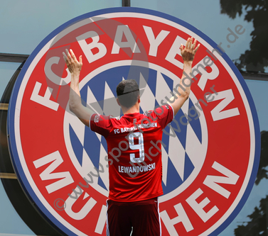 06.12.2021, FC Bayern Muenchen, Fotomontage

Hier nur Vorschaubilder !