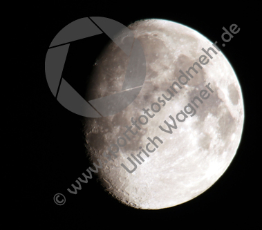 Nachtaufnahmen,Mond

Foto: Ulrich Wagner

