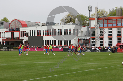 01.05.2023, FC Bayern Muenchen, Training

Hier nur Vorschaubilder !