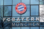 10.02.2022, FC Bayern Muenchen, Logo und SchriftzugHier nur Vorschaubilder !